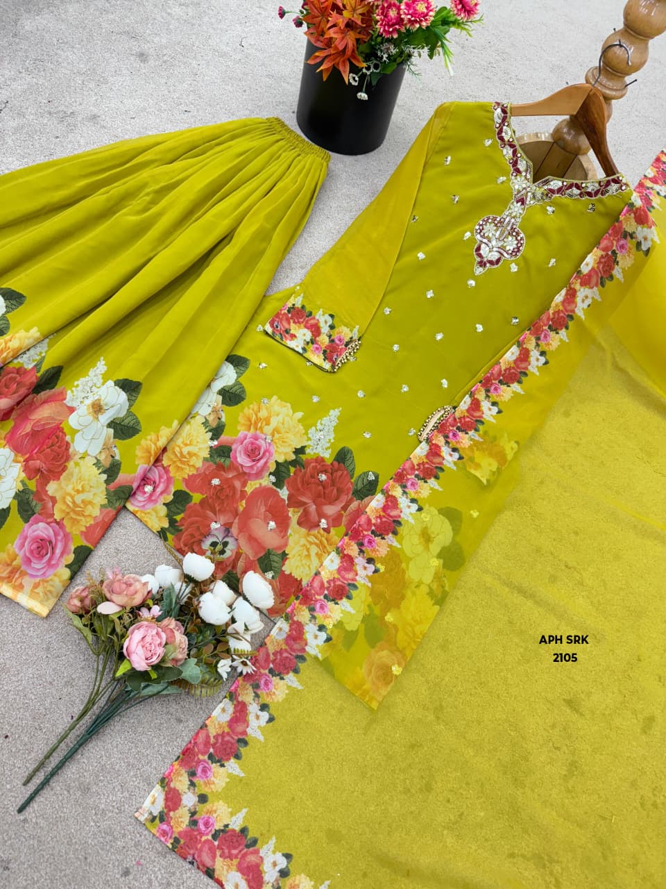 Floral Printed Regular Thread Work Kurta with Sharara & With Dupatta